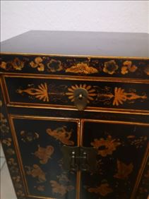 Abbildung: Schrank im China Stil 