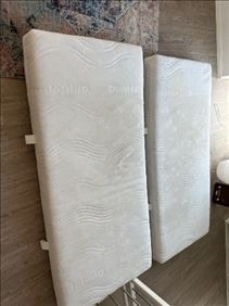 Abbildung: 2x Matratzen Dunlopillo 200x90x18cm 