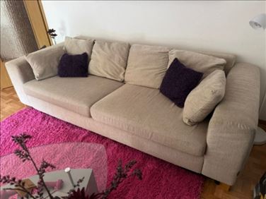 Abbildung: COUCH inkl. Kissen
