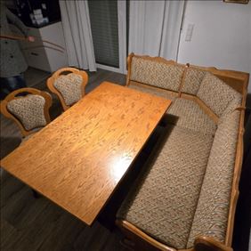 Abbildung: Esszimmer-Eckbankgruppe