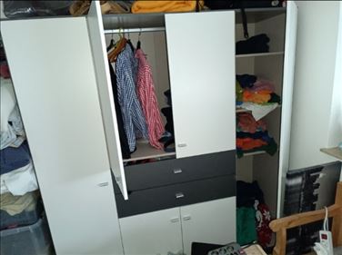 Abbildung: Kleiderschrank verschenken 