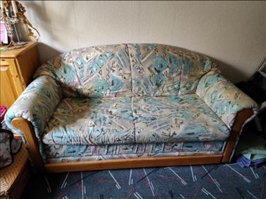 Abbildung: 2-Sitzer Couch 