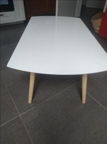 Abbildung: Couchtisch 