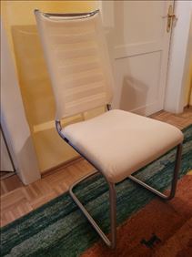 Abbildung: Schwingstühle