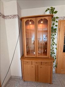 Abbildung: Vitrinenschrank