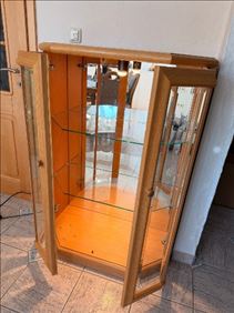 Abbildung: Glasvitrine 