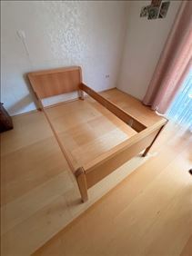 Abbildung: Bettrahmen