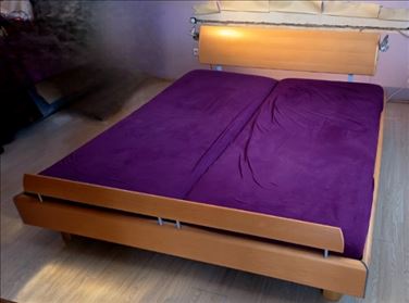 Abbildung: Doppelbett 1,80m x 2,00m