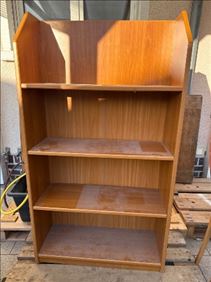 Abbildung: Massive Büromöbel Schreibtisch, Schrank und Regal
