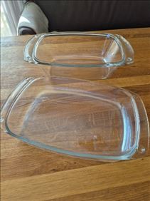 Abbildung: Glas-Römertopf oder Auflaufform 